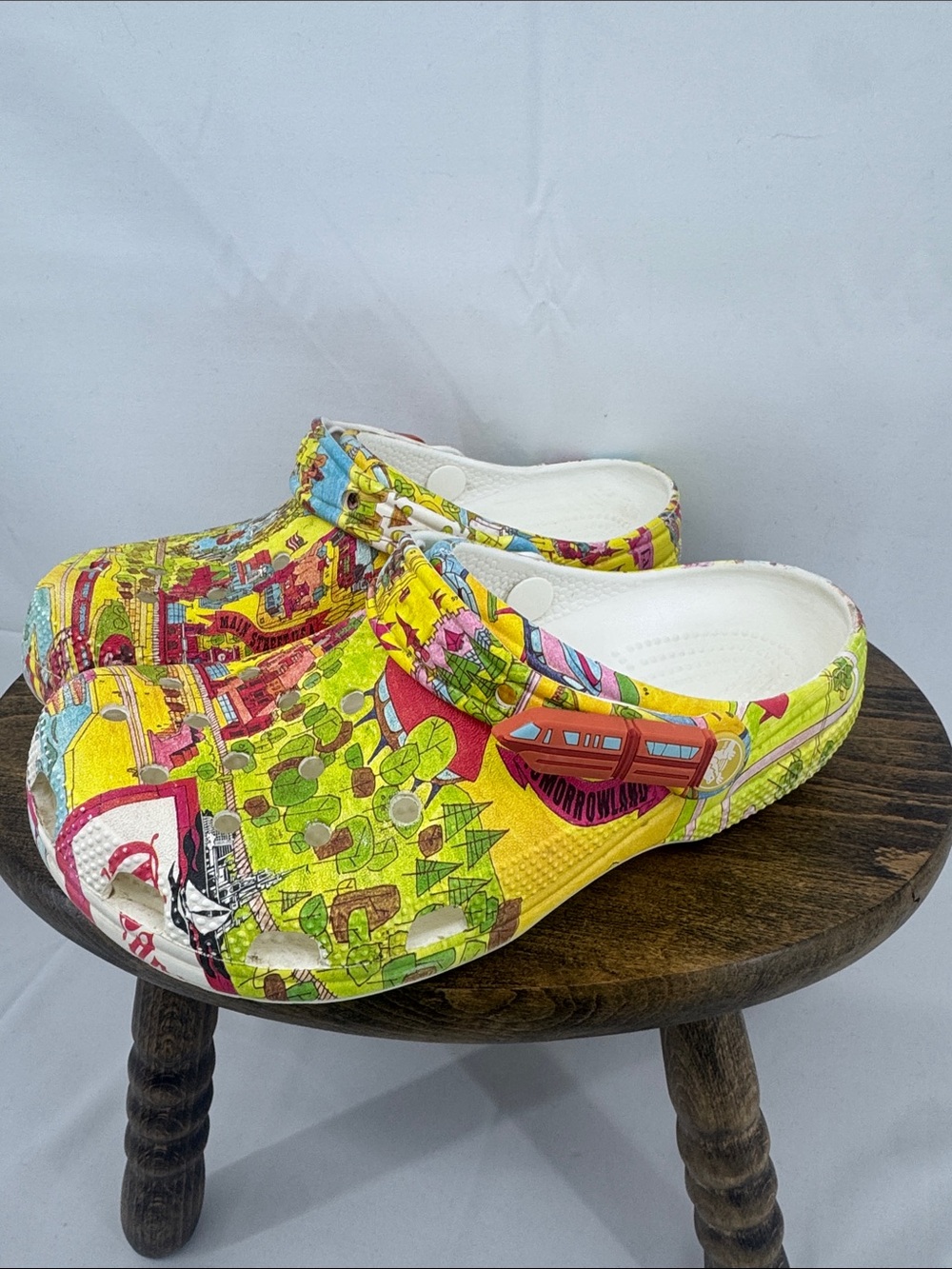 CROCS Disney Parks 50th Anniversary Vault Collection w/ Classic Map, W6 / M4